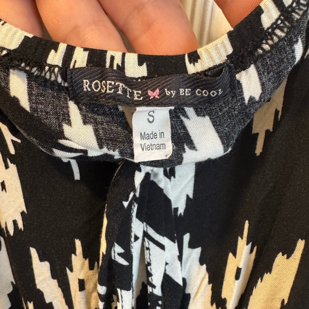 Urban Outfitters ROSETTE by BE COOL White & Black Geometric Maxi Dress Leg Slit - Picture 6 of 6